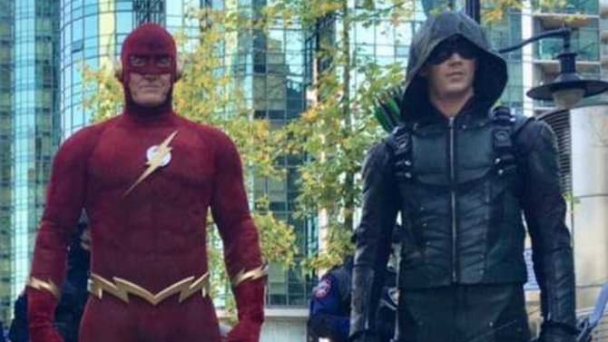 ELSEWORLDS BTS Image Reveals That John Wesley Shipp Will Return As The '90s Version Of THE FLASH