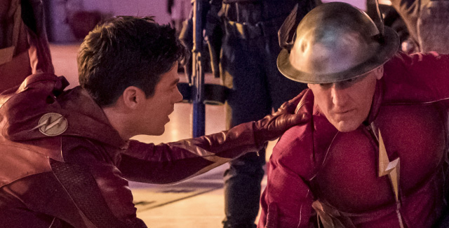 THE FLASH Barry Races To Stop A Nuclear Bomb In The New