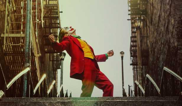 www.comicbookmovie.com