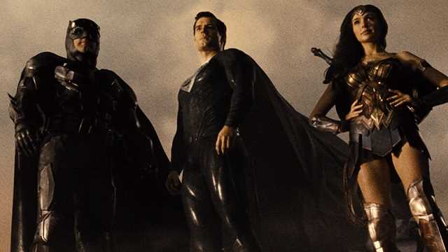 JUSTICE LEAGUE Director Zack Snyder Reflects On Original DCEU Plans Before The Movie Was Released In 2017 - Vimarsana News