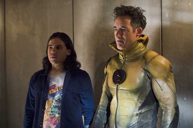 THE FLASH: Tom Cavanagh & Carlos Valdes Are Exiting The Series After Season Seven - Vimarsana News