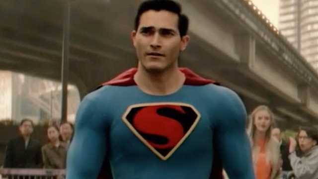 SUPERMAN & LOIS Set Photos Bring Back The Man Of Steel's Classic Max Fleischer-Inspired Costume - Vimarsana News