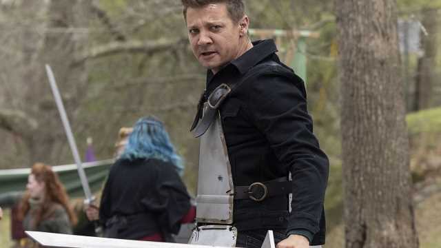 HAWKEYE: Check Out Some New Spoiler Stills From Yesterday's First Two Episodes - Vimarsana News